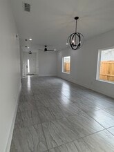 1532 Consejero Ln in El Cenizo, TX - Building Photo - Building Photo