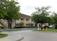 Captiva Club in Miami, FL - Foto de edificio - Building Photo