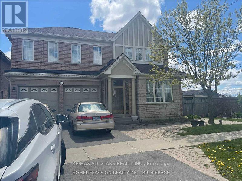 21 Hayfield Crescent in Richmond Hill, ON - Building Photo