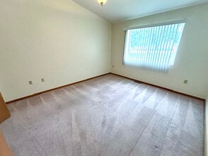 4209 Cooper Ave in Eau Claire, WI - Building Photo - Building Photo