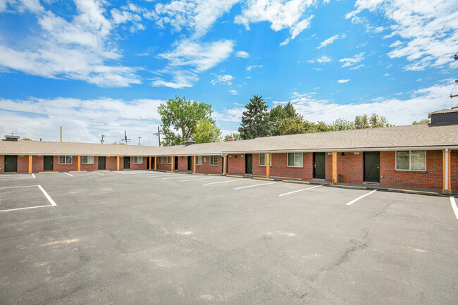 8500 E Colfax Ave in Denver, CO - Building Photo - Building Photo