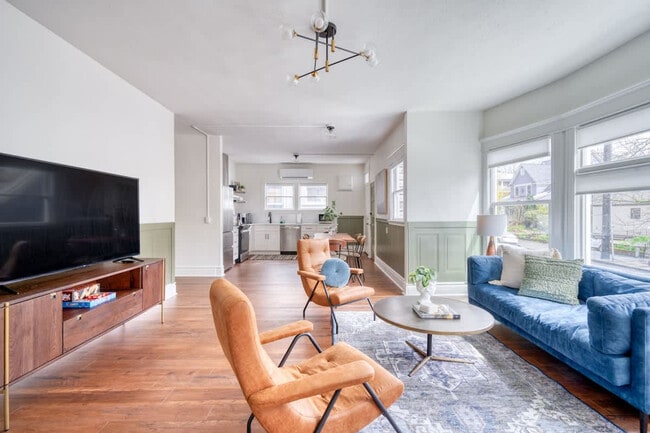 1036 SE 12th Ave