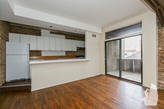 3001 N Broadway St, Unit 2 in Chicago, IL - Foto de edificio - Building Photo