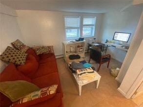 76 2nd Ave-Unit -Lower in East Rockaway, NY - Building Photo - Building Photo