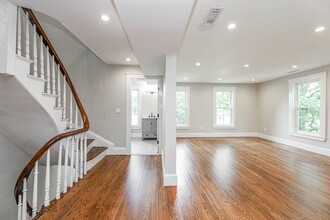 52 Maple St in Boston, MA - Building Photo - Building Photo