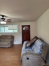 1052 Well Line Rd in Cantonment, FL - Building Photo - Building Photo