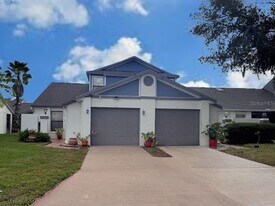 109 Lakepointe Cir in Kissimmee, FL - Building Photo