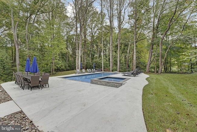1085 Pemberton Ln in Lothian, MD - Building Photo - Building Photo