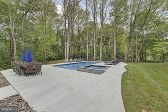 1085 Pemberton Ln in Lothian, MD - Building Photo - Building Photo