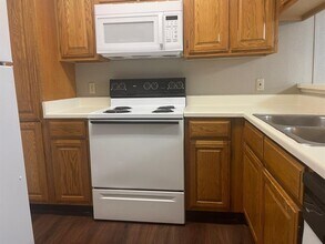 2222 Millstone Dr in Houston, TX - Building Photo - Building Photo