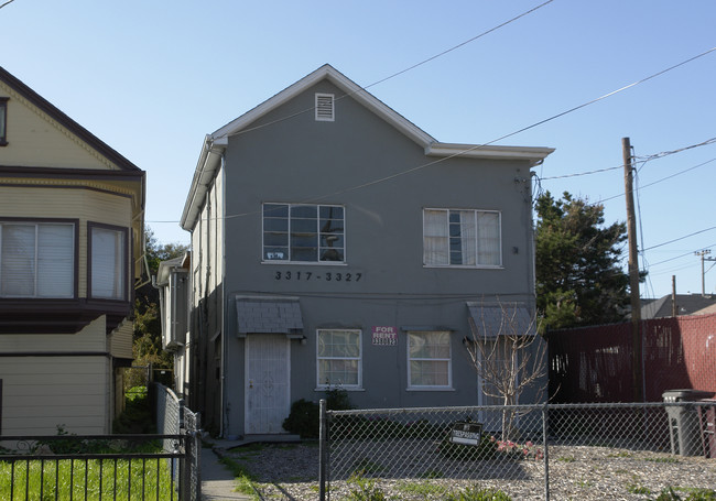 3317-3327 Chestnut St in Oakland, CA - Foto de edificio - Building Photo