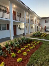 10120 NW 36 St Coral Springs, FL 33065 in Coral Springs, FL - Foto de edificio - Building Photo