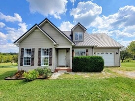 1764 Bouton Dr in Cookeville, TN - Building Photo