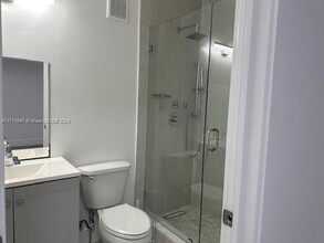 933 NW 32nd Pl in Miami, FL - Building Photo - Building Photo