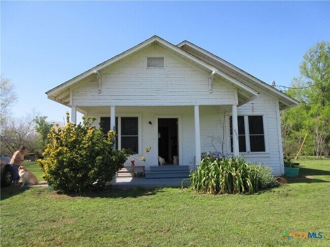 4839 Gander Slough Rd in Kingsbury, TX - Building Photo - Building Photo