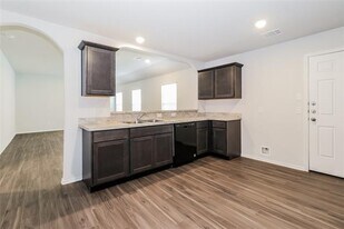 510 Woodhouse Wy in Everman, TX - Building Photo