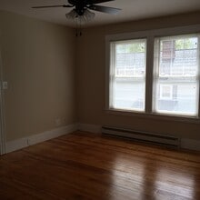 4 Harding St, Unit B in South Grafton, MA - Foto de edificio - Building Photo