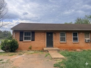 185 Loch Ln in Amherst, VA - Building Photo - Building Photo