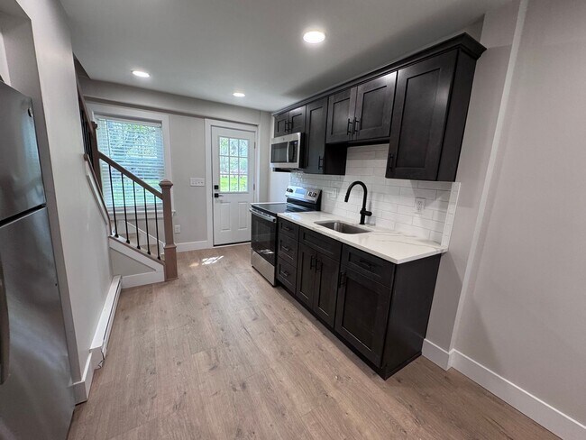 228 Church St in Alburtis, PA - Building Photo - Building Photo