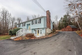 81 Orchard Path Rd in Weare, NH - Building Photo - Building Photo