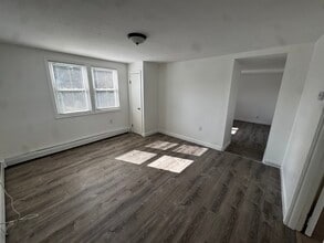 56 Bates Ave in Quincy, MA - Building Photo - Building Photo