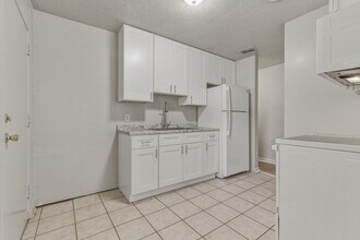 1427 Connecticut St in Tallahassee, FL - Building Photo - Building Photo