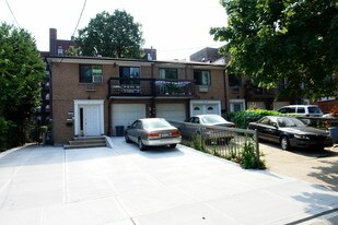 3511-3517 149th Pl in Flushing, NY - Building Photo