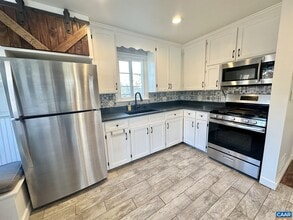 140 Stribling Ave in Charlottesville, VA - Building Photo - Building Photo