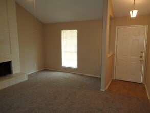 17907 Glenmorris Dr in Houston, TX - Building Photo - Building Photo