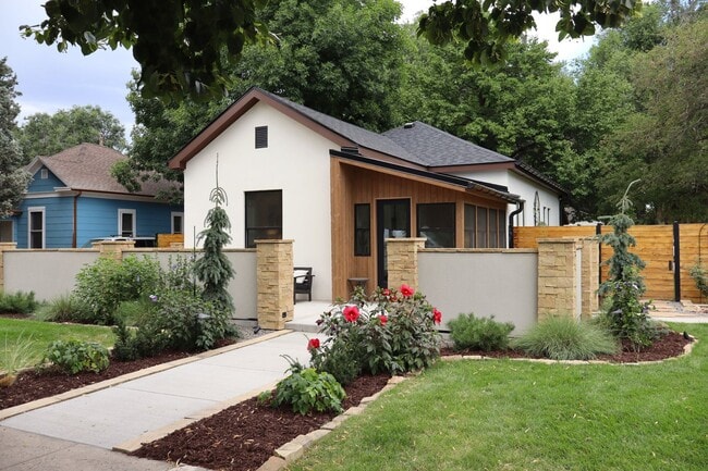 402 Laporte Ave in Fort Collins, CO - Building Photo - Building Photo