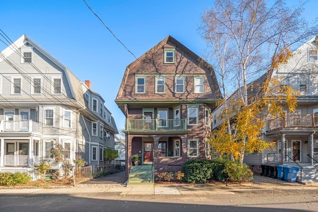 11 Marion Rd, Unit 3 in Belmont, MA - Foto de edificio