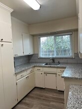 426 Olive Ave in Modesto, CA - Foto de edificio - Building Photo