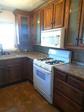 2704 Binyon St in Fort Worth, TX - Foto de edificio - Building Photo