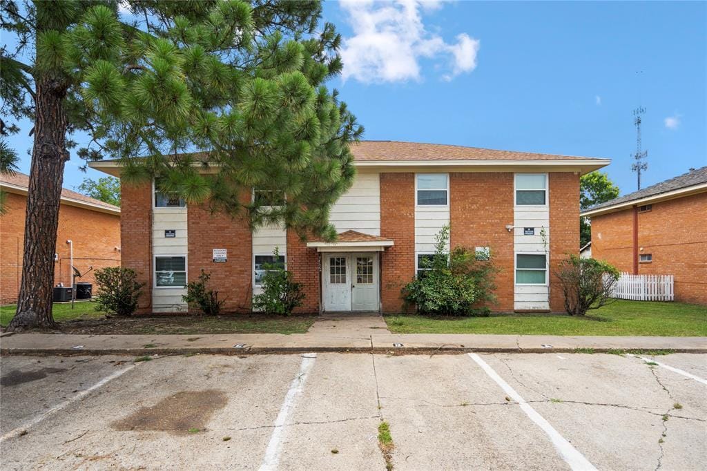 3532 Midwest Dr in Bryan, TX - Building Photo