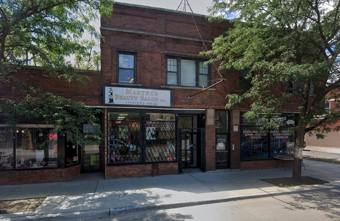 3032 N Milwaukee Ave, Unit 2989-2 in Chicago, IL - Building Photo