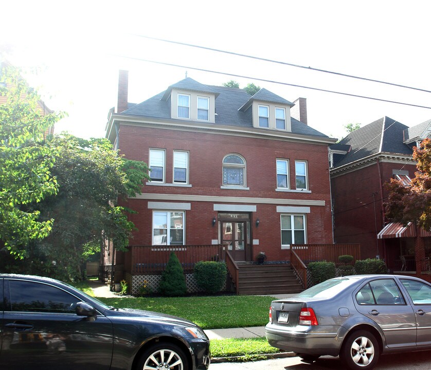 421 S Pacific Ave in Pittsburgh, PA - Foto de edificio