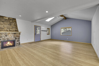 27897 Pine Dr in Evergreen, CO - Foto de edificio - Building Photo