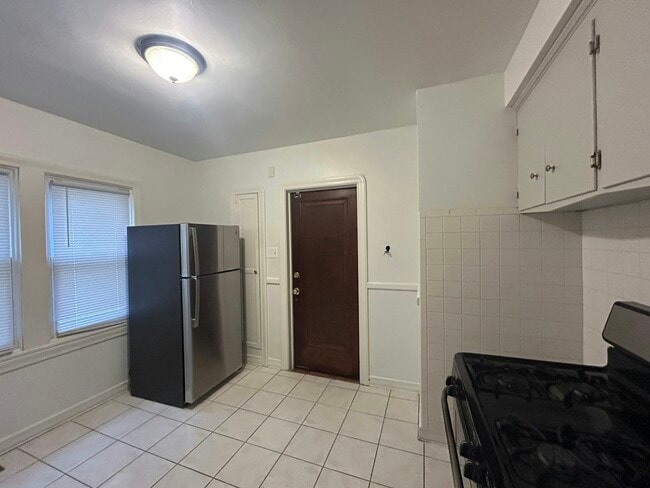 5115 Yorkshire Rd in Detroit, MI - Building Photo - Building Photo
