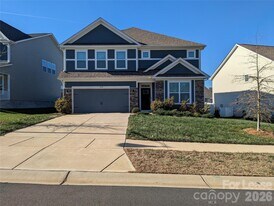 1530 Cambria Ct in Lake Wylie, SC - Building Photo