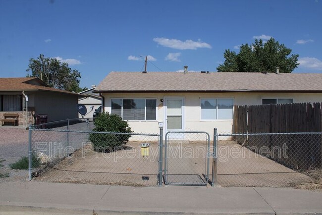 property at 1502 N La Crosse Ave