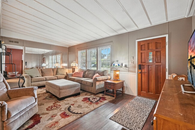 163 Buchanan Cir in Satsuma, FL - Building Photo - Building Photo