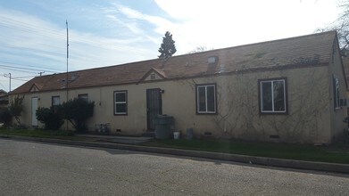 1024 N Willis St in Visalia, CA - Building Photo - Building Photo