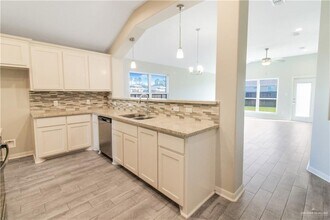 12 Rye Cir in Edinburg, TX - Foto de edificio - Building Photo