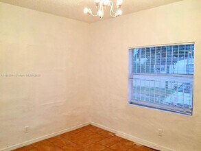 1245 NW 45th St in Miami, FL - Building Photo - Building Photo