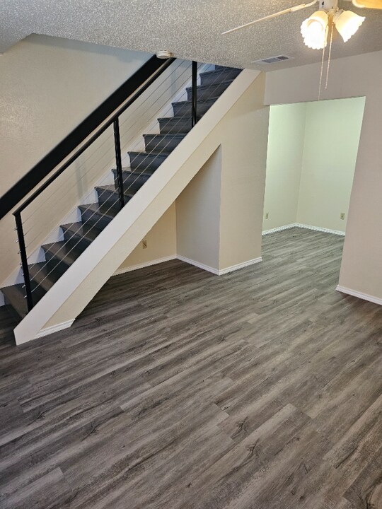 1900 Sam Bass Blvd in Denton, TX - Building Photo