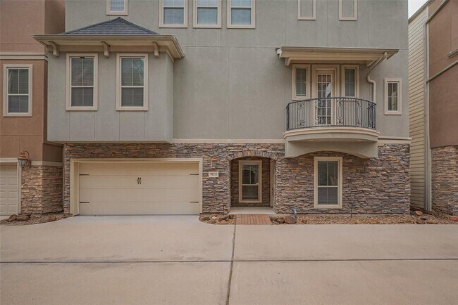 912 W 25th St in Houston, TX - Foto de edificio - Building Photo