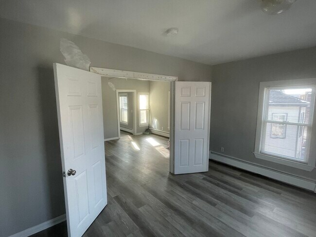 142 Belmont St-Unit -3 in Worcester, MA - Building Photo - Building Photo