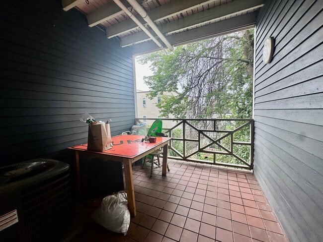 5 Sachem St, Unit 2 in Boston, MA - Building Photo - Building Photo