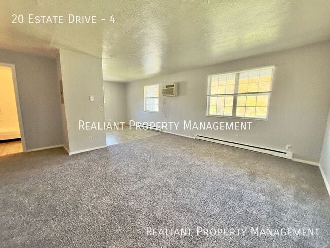 20 Estate Dr in Amelia, OH - Building Photo - Building Photo