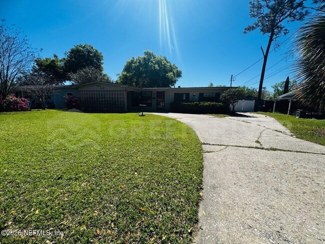 246 Sara Dr in Jacksonville, FL - Building Photo - Building Photo